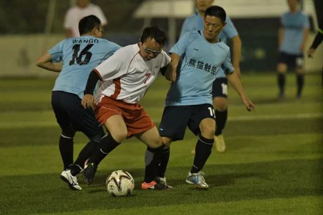 亚历山大29+9+9东契奇手冷 雷霆大胜独行侠1-0