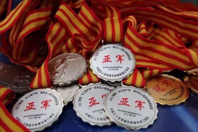 1.1亿欧元！大巴黎求购那不勒斯边锋克瓦拉茨赫利亚