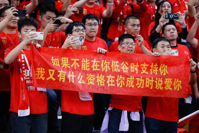CBA全明星星锐赛：石奎20分清华险胜一年级队